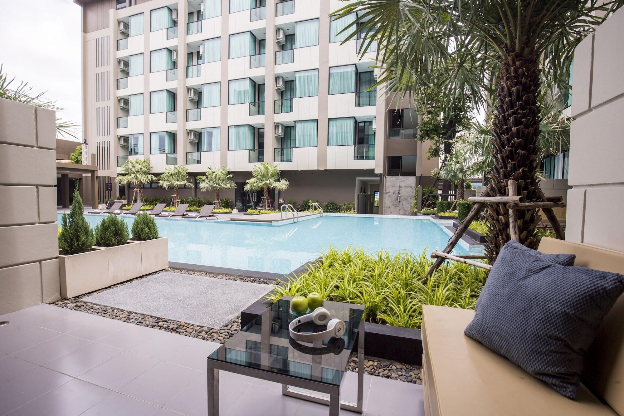 The Crystal Hotel Buriram - Formerly X2 Vibe Buriram Buitenkant foto