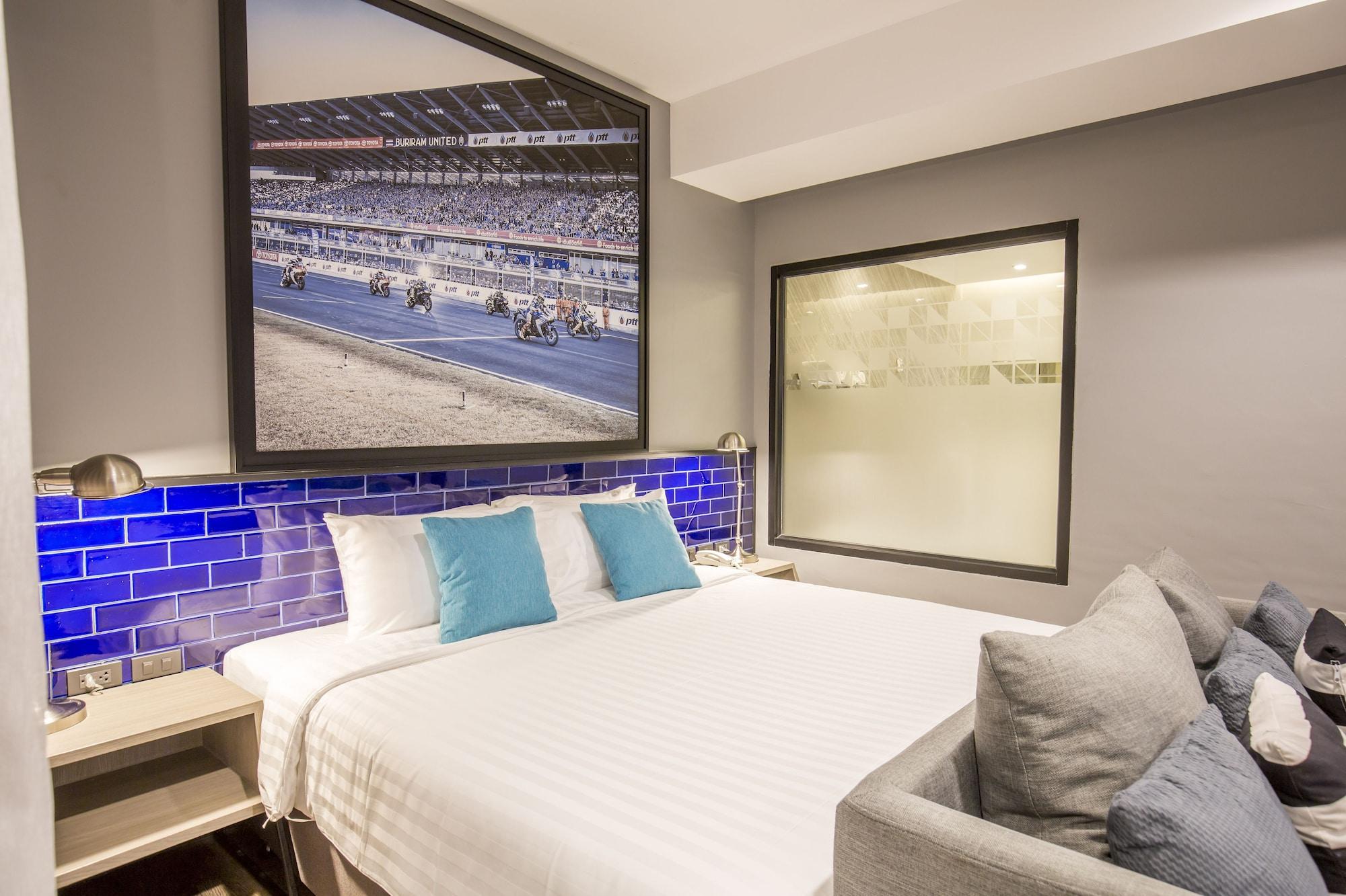 The Crystal Hotel Buriram - Formerly X2 Vibe Buriram Buitenkant foto