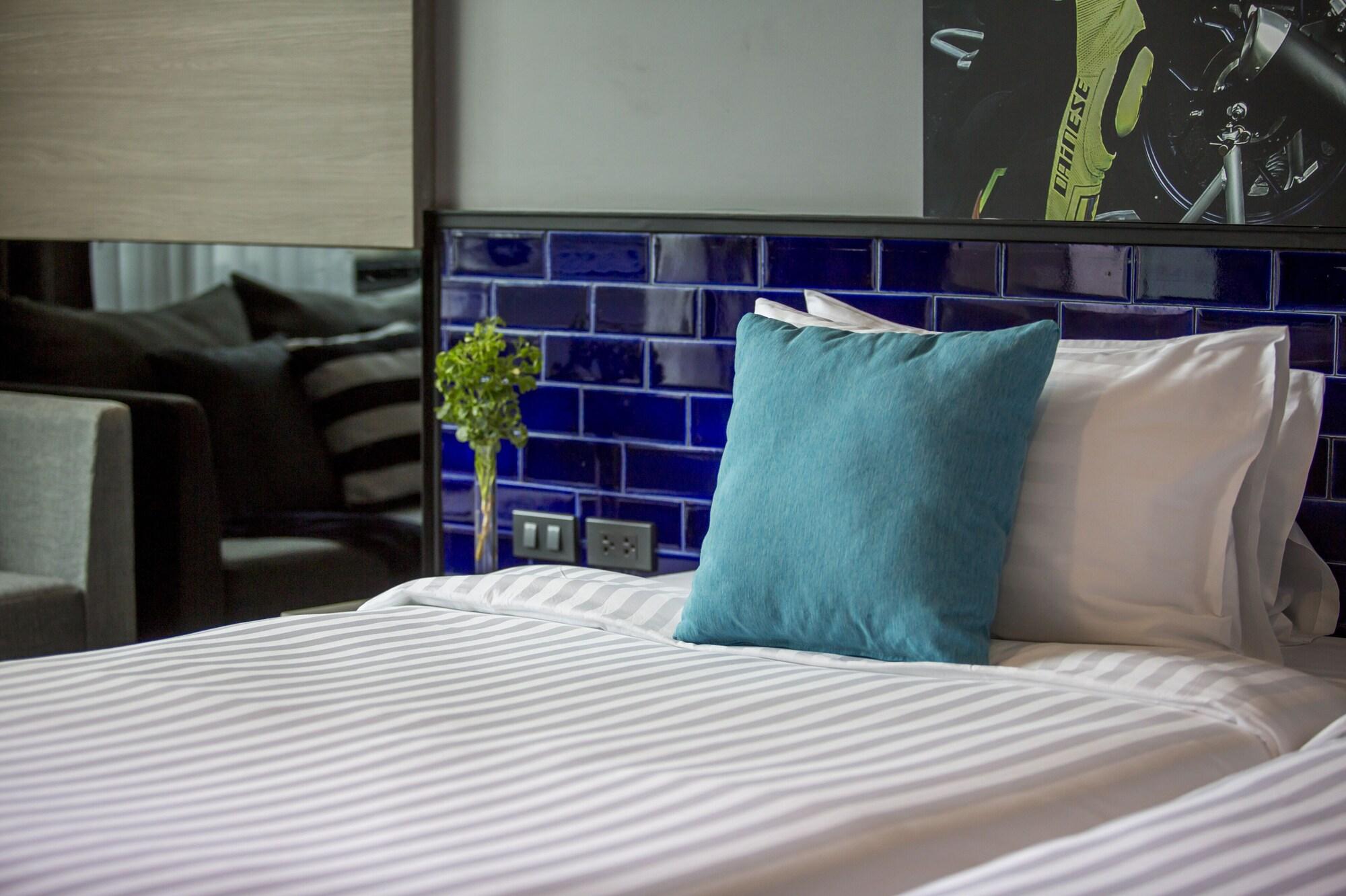 The Crystal Hotel Buriram - Formerly X2 Vibe Buriram Buitenkant foto