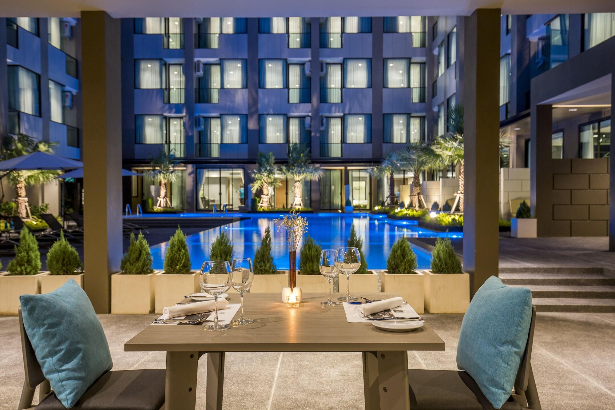 The Crystal Hotel Buriram - Formerly X2 Vibe Buriram Buitenkant foto